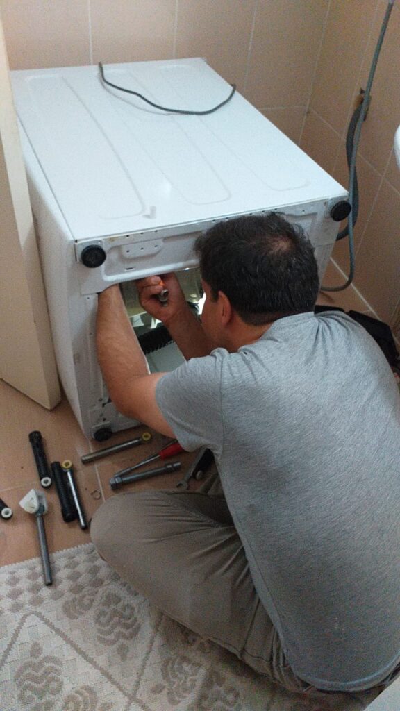 Eskisanayi Beyaz Eşya Teknik Servisi 0553 204 74 53 Antalya'nın Muratpaşa ilçesine en yakın tamircidir. Özellikle Cumhuriyet, Dutlubahçe, Etiler, Konuksever, Çallı, Sedir bölgelerine en kısa mesafedeki ev aletleri tamir servisidir. Bu nedenle Eskisanayi bölgesinin en uygun servis ücreti alan beyaz eşya tamircisi olarak hizmetinizdeyiz. Ayrıca Eskisanayi bölgesindeki arızalı elektrikli ev aletlerinizin tamiri, bakım ve onarımını en kısa sürede yapmaktayız.
İlk etapta Cumhuriyet mahallesinde buzdolabı tamiri. Ardından Dutlubahçe Mahallesinde Çamaşır Makinesi arızası için tamirci. Sonra Muratpaşa'nın Etiler mahallesinde arızalı bulaşık makinesi için tamir ustası. Muratpaşa/Eskisanayi Konuksever Klimacı. Hatta Muratpaşa/Çallı bölgesi derin dondurucu tamircisi. Antalya/Muratpaşa Sedir Mahallesi elektrikli ev aleti tamir servisi mi gerekli?
Hatırlanması gereken ilk şey Eskisanayi Beyaz Eşya Tamircisi 0553 204 74 53 numaralı telefonumuzu aramalısınız.
İkinci olarak Dutlubahçe mahallesinde buzdolabı tamiri. Ardından Etiler mahallesinde arızalı Çamaşır Makinesi için tamirci. Sonra Muratpaşa'nın Konuksever mahallesinde bulaşık makinesi tamir ustası. Çallı Klimacı. Hatta Antalya'nın Muratpaşa/Eskisanayi'deki Sedir Mahallesinde derin dondurucu tamircisi. Antalya/Muratpaşa Cumhuriyet Mahallesi elektrikli ev aleti tamir servisi mi gerekli?
Şüphesiz Eskisanayi Elektrikli Ev Aletleri Servisi 05532047453 numaralı telefonumuzu aramalısınız.
Üçüncüsü Etiler mahallesinde buzdolabı tamiri. Ardından Konuksever mahallesinde arızalı Çamaşır Makinesi için tamirci. Sonra Muratpaşa'nın Çallı mahallesinde bulaşık makinesi tamir ustası. Sedir Klimacı. Hatta Antalya'nın Muratpaşa/Eskisanayi'deki Cumhuriyet Mahallesinde derin dondurucu tamircisi. Antalya/Muratpaşa Dutlubahçe Mahallesi elektrikli ev aleti tamir servisi mi gerekli?
Aynı sebepten dolayı Eskisanayi Beyaz Eşya Teknik Servisi 0553 204 74 53 numaralı telefonumuzu aramalısınız.
Dördüncü sırada Konuksever mahallesinde buzdolabı tamiri. Ardından Çallı mahallesinde arızalı Çamaşır Makinesi için tamirci. Sonra Muratpaşa'nın Sedir mahallesinde bulaşık makinesi tamir ustası. Cumhuriyet Klimacı. Hatta Antalya'nın Muratpaşa/Eskisanayi'deki Dutlubahçe Mahallesinde derin dondurucu tamircisi. Antalya/Muratpaşa Etiler Mahallesi elektrikli ev aleti tamir servisi mi gerekli?
Kesinlikle Eskisanayi Elektrikli Ev Aletleri Tamircisi 0553 204 74 53 numaralı telefonumuzu aramalısınız.
Beşinci olarak Çallı mahallesinde buzdolabı tamiri. Ardından Sedir mahallesinde arızalı Çamaşır Makinesi için tamirci. Sonra Muratpaşa'nın Cumhuriyet mahallesinde bulaşık makinesi tamir ustası. Dutlubahçe Klimacı. Hatta Antalya'nın Muratpaşa/Eskisanayi'deki Etiler Mahallesinde derin dondurucu tamircisi. Antalya/Muratpaşa Konuksever Mahallesi elektrikli ev aleti tamir servisi mi gerekli?
Daha önce de belirtildiği gibi Eskisanayi Beyaz Eşya Tamircisi 05532047453 numaralı telefonumuzu aramalısınız.
Nihayet Sedir mahallesinde buzdolabı tamiri. Ardından Cumhuriyet mahallesinde arızalı Çamaşır Makinesi için tamirci. Sonra Muratpaşa'nın Dutlubahçe mahallesinde bulaşık makinesi tamir ustası. Etiler Klimacı. Hatta Antalya'nın Muratpaşa/Eskisanayi'deki Konuksever Mahallesinde derin dondurucu tamircisi. Antalya/Muratpaşa Çallı Mahallesi elektrikli ev aleti tamir servisi mi gerekli?
O halde yapılması gereken Eskisanayi Beyaz Eşya Teknik Servisi 0553 204 74 53 numaralı telefonumuzu aramalısınız.
Sonuçta Eskisanayi bölgesinde Arçelik, Beko, Bosch, Siemens, Profilo başta olarak birçok marka ev aleti tamircisi. Ek olarak Antalya/Muratpaşa Eskisanayi bölgesine en yakın Klima bakım onarım ve montajı için servis çağırabilirsiniz.